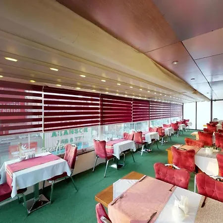 Prusa Hotel 3*